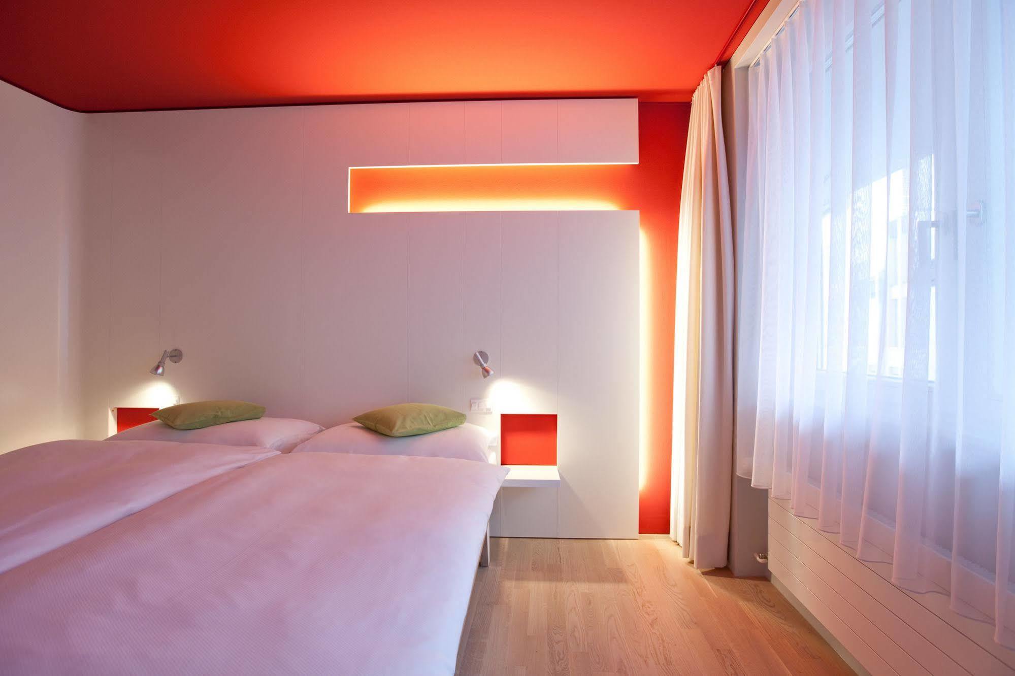 Hotel Dom - Das Hotel Mit Dem Integrationskonzept เซนต์กาลเลิน ภายนอก รูปภาพ