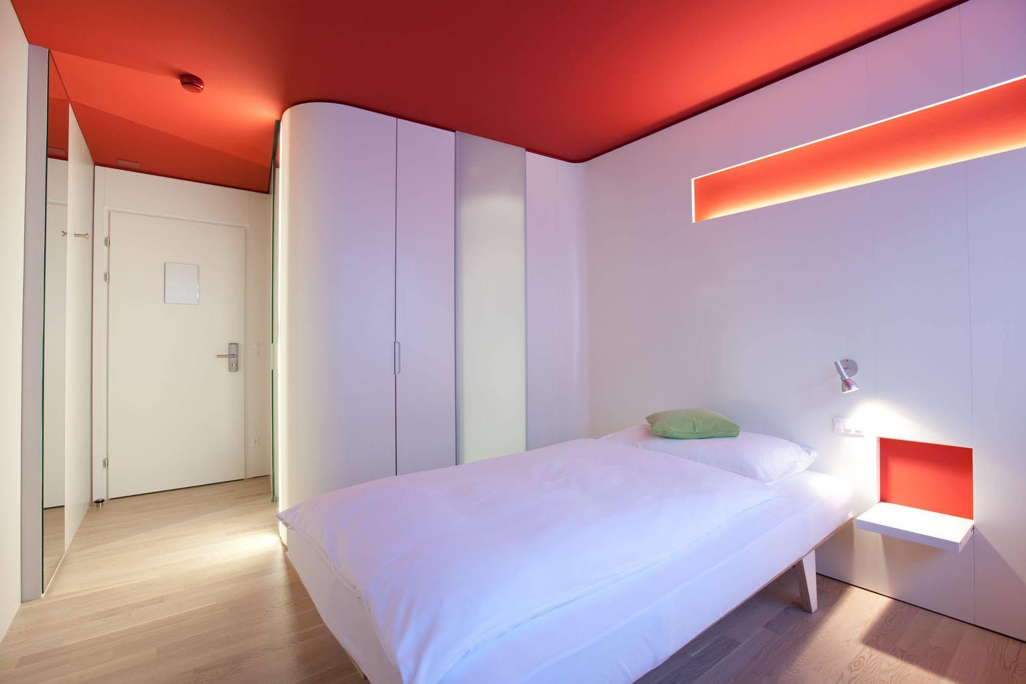 Hotel Dom - Das Hotel Mit Dem Integrationskonzept เซนต์กาลเลิน ภายนอก รูปภาพ